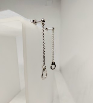 Σκουλαρίκια Κ18, λευκόχρυσα, βάρος 2.50γρ..